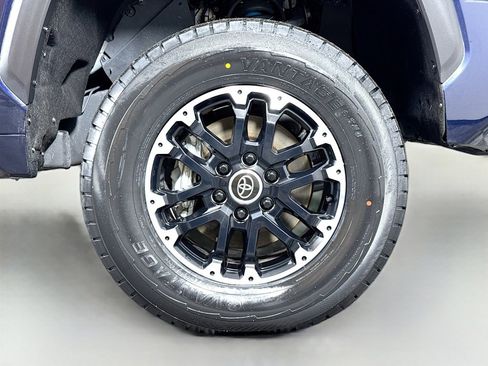 Used 2022 Toyota Tundra SR5 w/ TRD Off-Road Package image 9