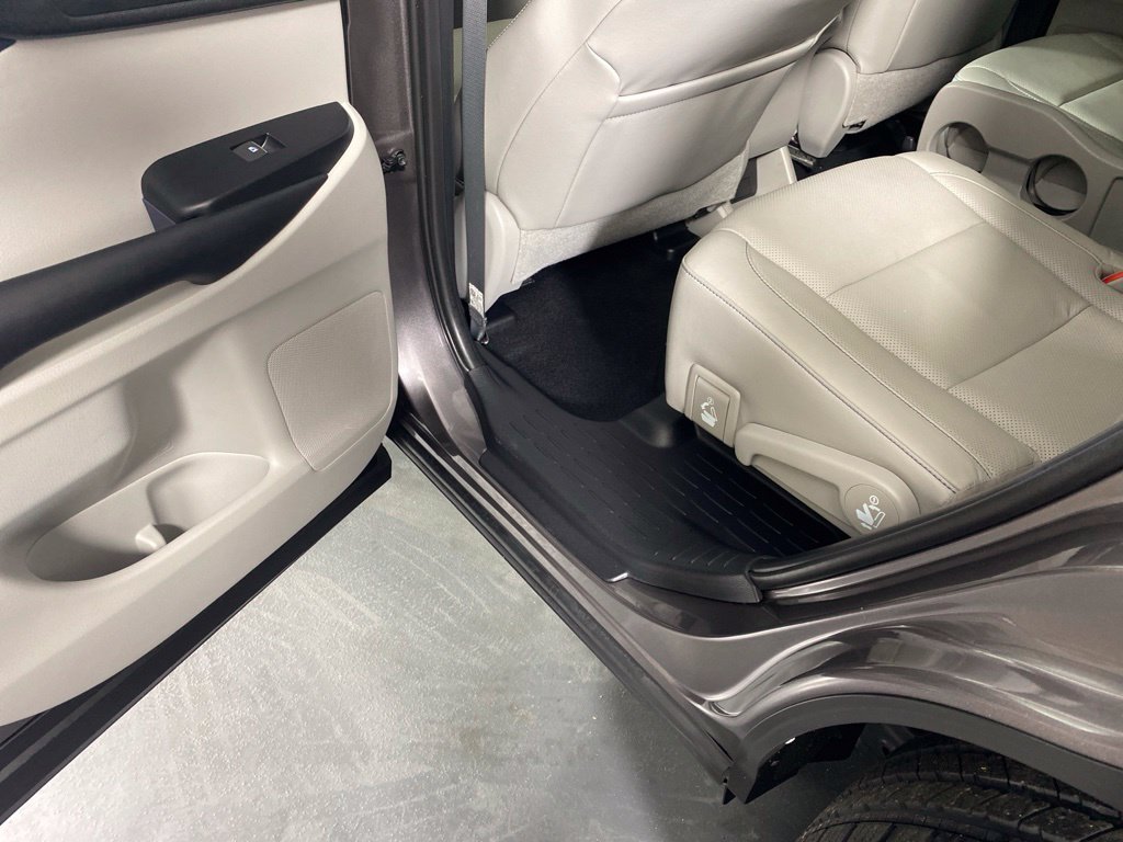 Used 2019 Toyota Highlander Limited Platinum AWD/4WD image 26