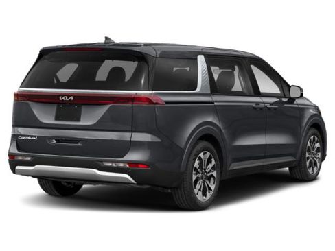 Used 2024 Kia Carnival EX FWD image 2