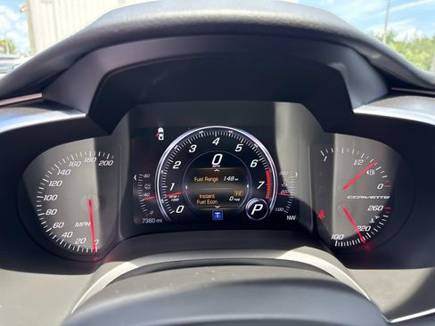 Used 2019 Chevrolet Corvette Stingray Coupe w/ Carbon Flash Badge Package RWD image 21