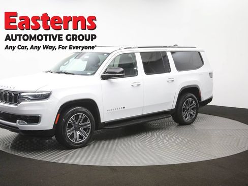 Used 2024 Jeep Wagoneer L Series II RWD image 60