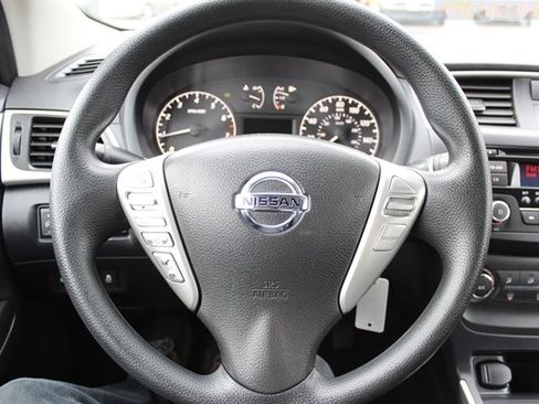Used 2016 Nissan Sentra S image 17