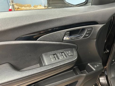 Used 2019 Honda Passport Touring image 7