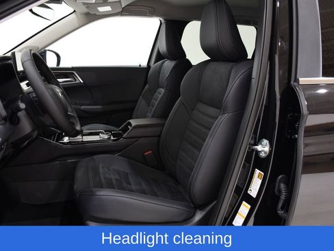 New 2025 Mitsubishi Outlander SE image 19