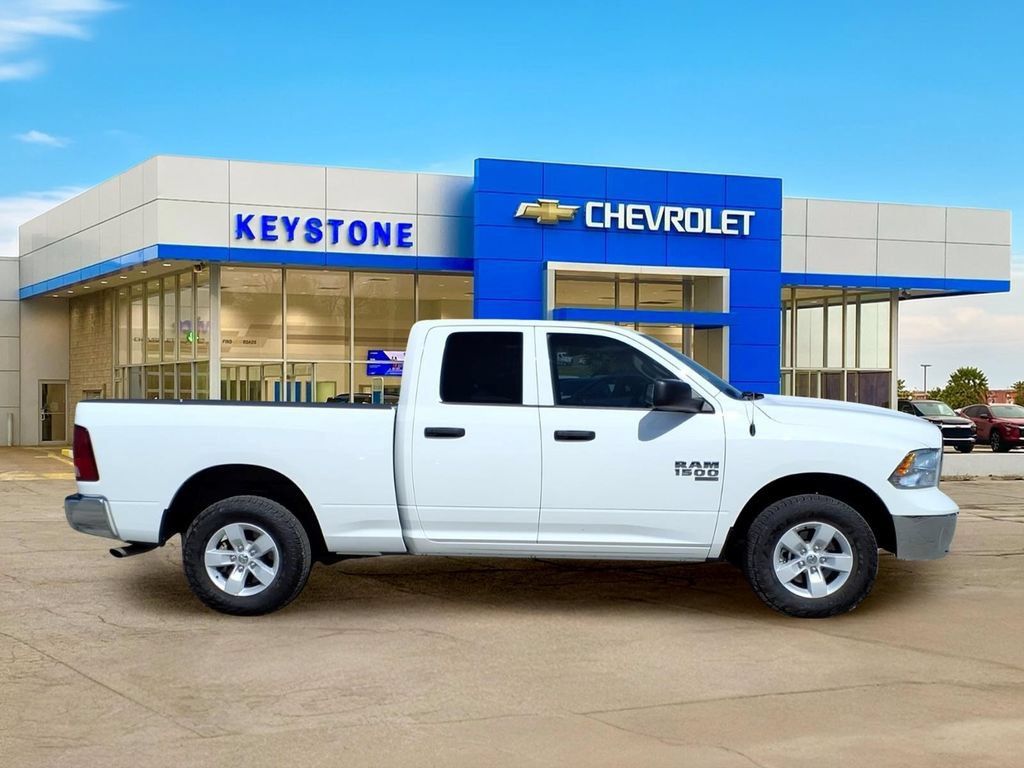 Used 2024 RAM 1500 Classic SLT AWD/4WD image 8