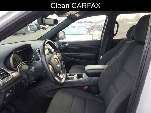 Used 2018 Jeep Grand Cherokee Laredo image 6