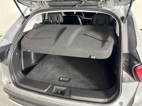 Used 2025 Chevrolet Trax LT w/ LT Convenience Package FWD image 20