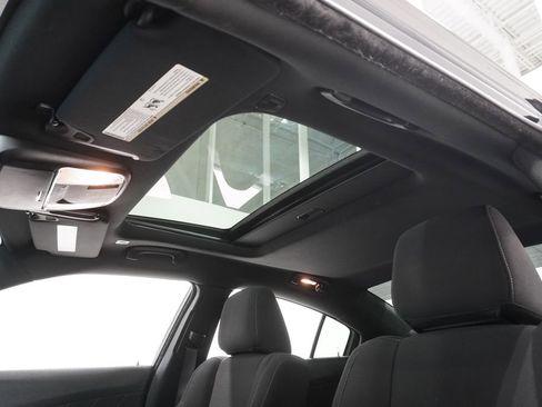 Used 2022 Dodge Charger SXT w/ Blacktop Package image 8