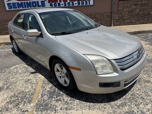 Used 2007 Ford Fusion SE image 3