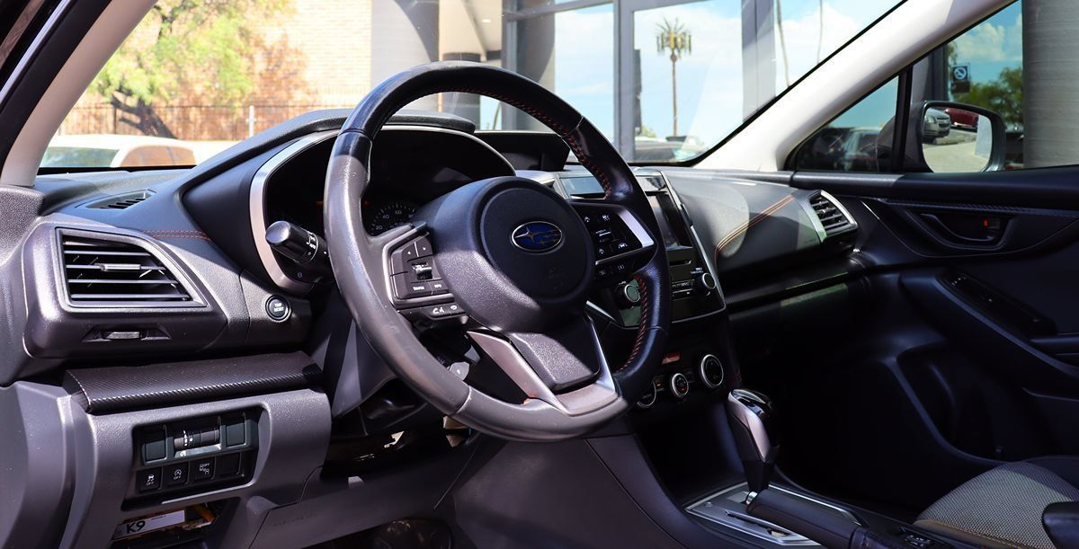 Used 2020 Subaru Crosstrek 2.0i Premium w/ Moonroof Package 2 AWD/4WD image 39