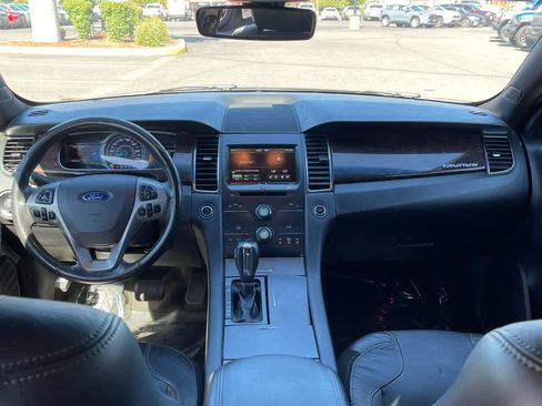 Used 2015 Ford Taurus Limited FWD image 13