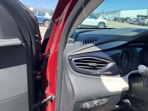 Used 2023 Buick Encore GX Preferred w/ Cold Weather Comfort Package AWD/4WD image 18