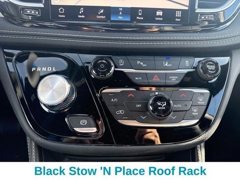 New 2026 Chrysler Pacifica Limited image 21