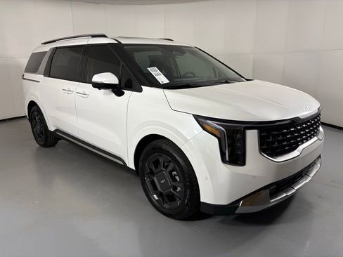 New 2026 Kia Carnival SX image 3