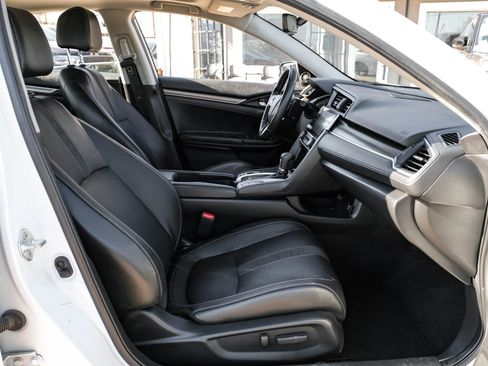 Used 2019 Honda Civic Touring image 33