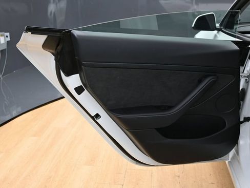 Used 2023 Tesla Model 3 Standard Range RWD image 41