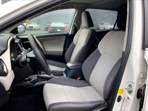 Used 2015 Toyota RAV4 XLE image 8