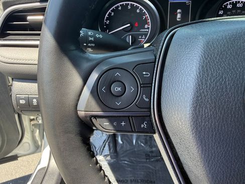 Used 2022 Toyota Camry SE w/ Cold Weather Package FWD image 15