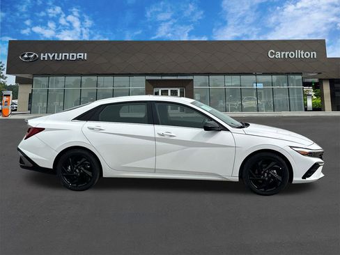 New 2026 Hyundai Elantra SEL Sport Premium FWD image 5