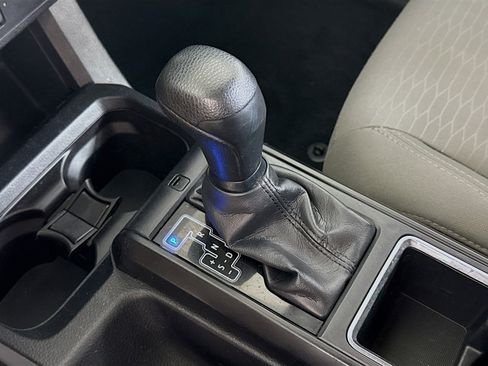 Used 2018 Toyota Tacoma SR w/ SR Convenience Package image 20