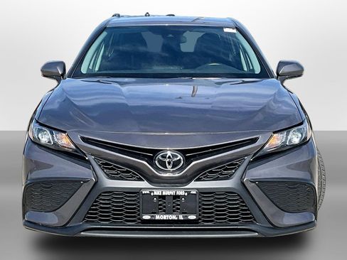 Used 2024 Toyota Camry SE FWD image 3