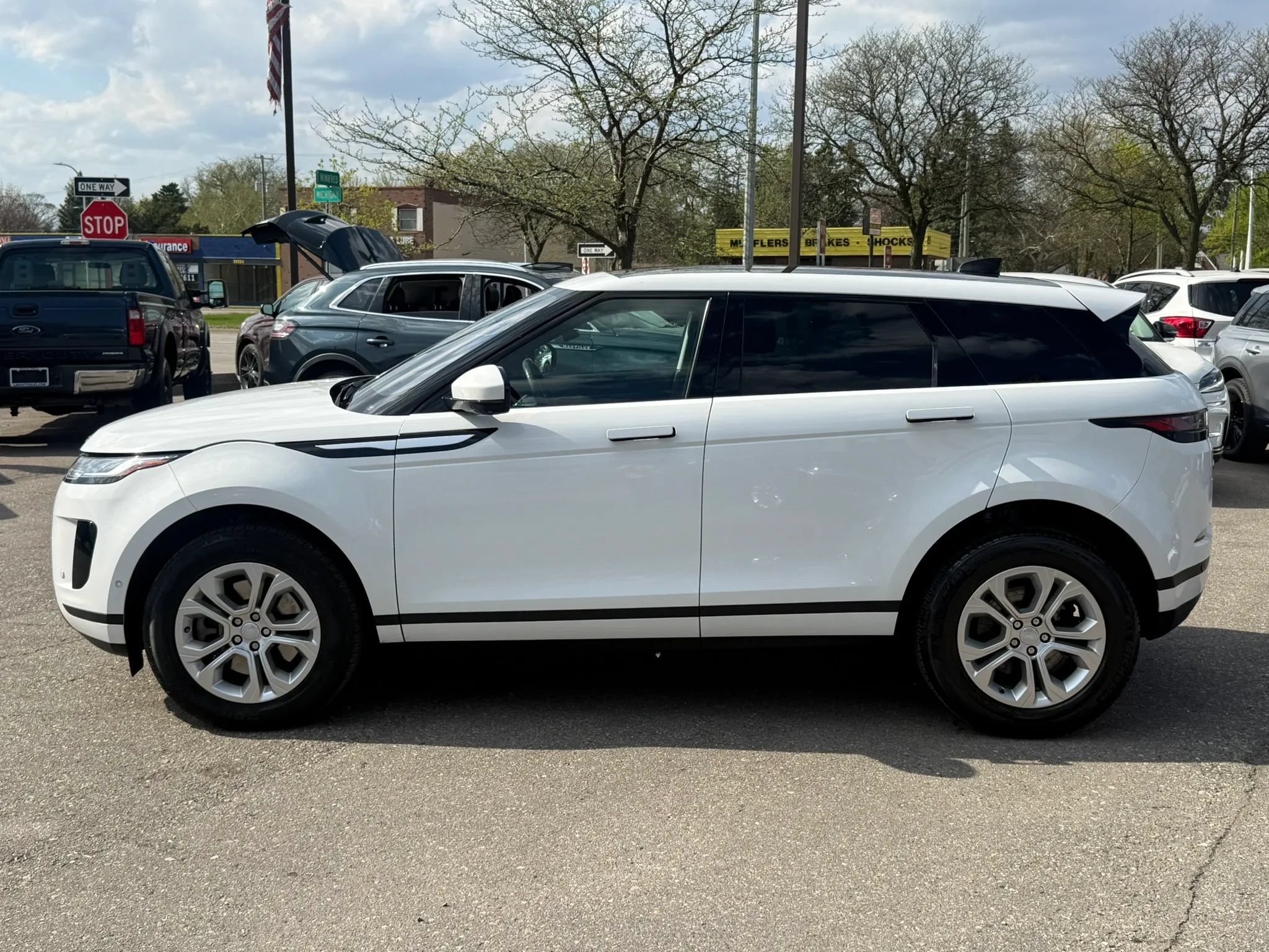 Used 2021 Land Rover Range Rover Evoque S AWD/4WD image 8