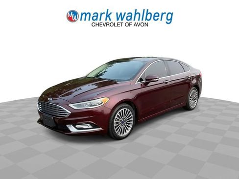 Used 2017 Ford Fusion SE w/ Fusion SE Technology Package FWD image 4