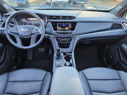Used 2025 Cadillac XT5 Premium Luxury FWD image 13