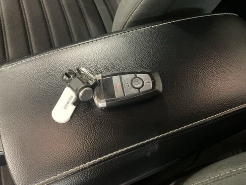Used 2019 Ford Fusion SE AWD/4WD image 31