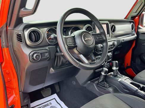 Used 2023 Jeep Wrangler Unlimited Sport AWD/4WD image 9