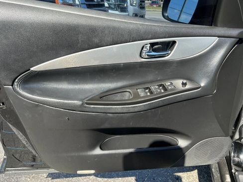 Used 2017 INFINITI QX50 AWD image 9