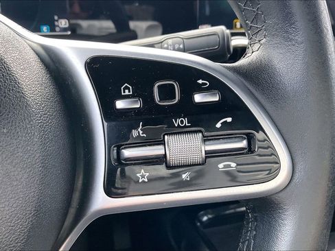 Used 2020 Mercedes-Benz GLB 250 4MATIC image 15