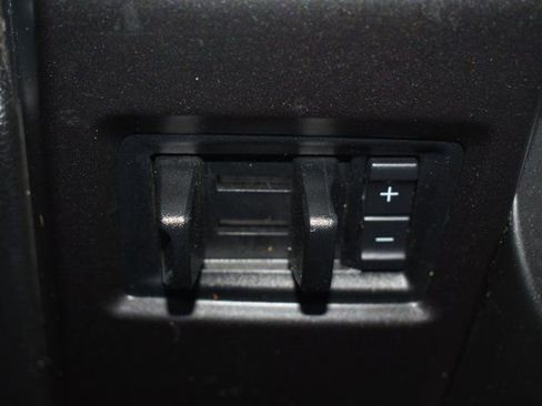 Used 2021 Ford Expedition Limited image 26