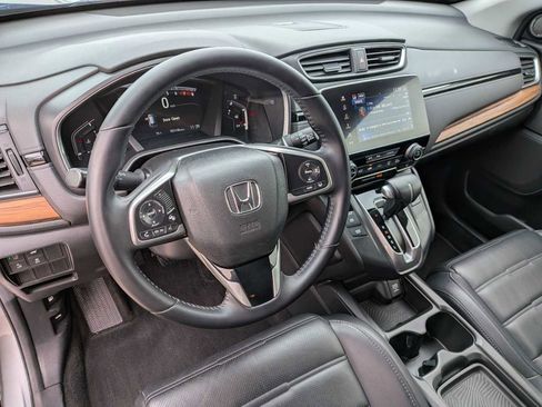 Used 2018 Honda CR-V Touring image 2
