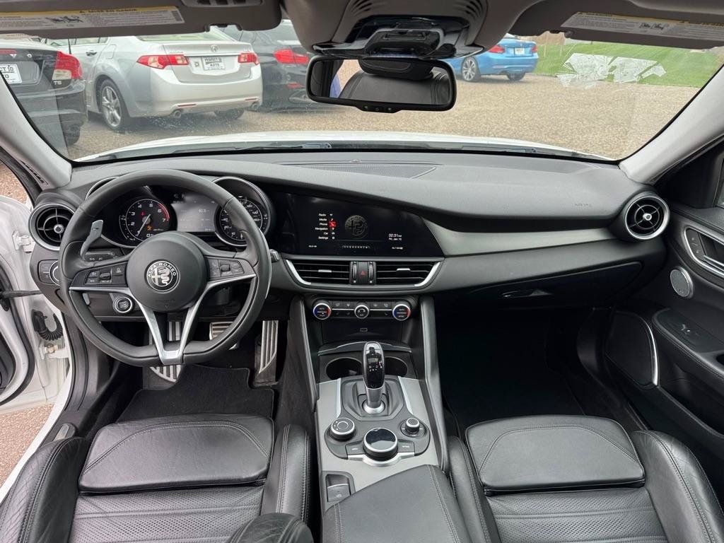 Used 2018 Alfa Romeo Giulia Ti Sport w/ Quick Order Package 22S Sport AWD/4WD image 29
