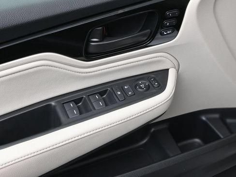 Used 2025 Honda Odyssey Touring image 21