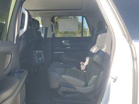 New 2026 Ford Expedition Max Platinum image 12