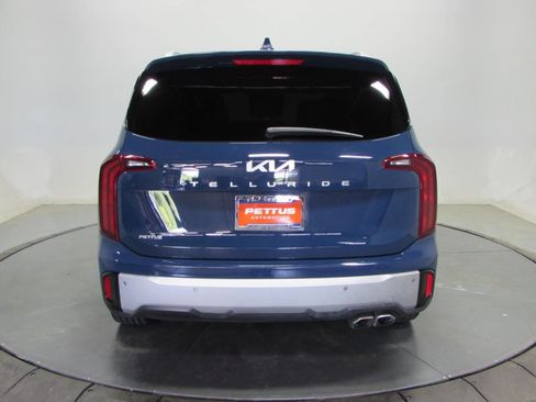 Used 2024 Kia Telluride S w/ S Sunroof Package FWD image 6