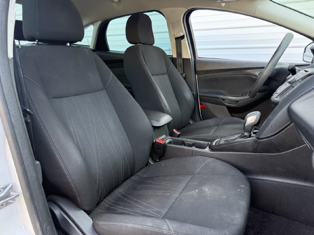 Used 2017 Ford Focus SE FWD image 23