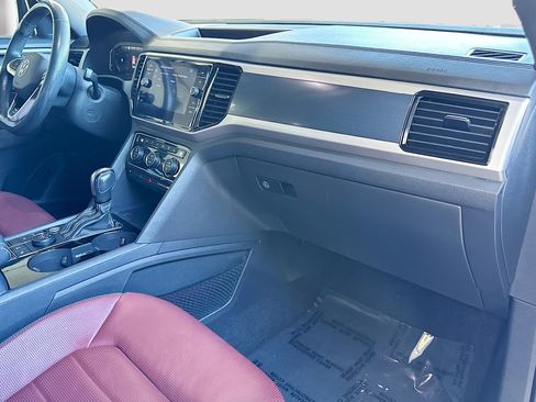 Used 2022 Volkswagen Atlas Cross Sport SEL Premium R-Line image 31