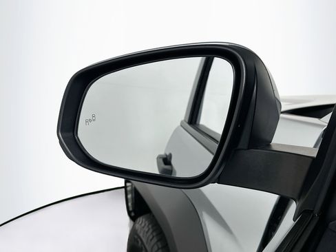 Used 2025 Toyota Tacoma TRD Off-Road image 16