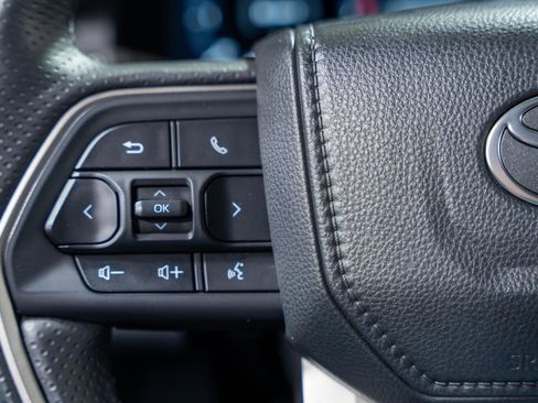 Used 2025 Toyota 4Runner Trailhunter image 84