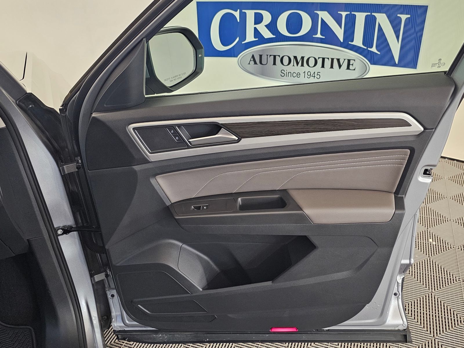 Used 2022 Volkswagen Atlas SE FWD image 28