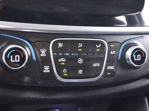 Used 2020 Chevrolet Traverse LS FWD image 23