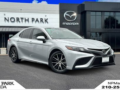 Used 2021 Toyota Camry SE w/ Carpet Mat Package (TMS)