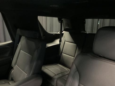 Used 2024 Chevrolet Tahoe LT w/ Luxury Package AWD/4WD image 12