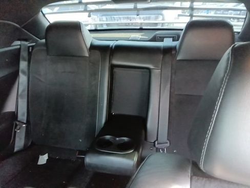Used 2016 Dodge Challenger R/T Scat Pack RWD image 7