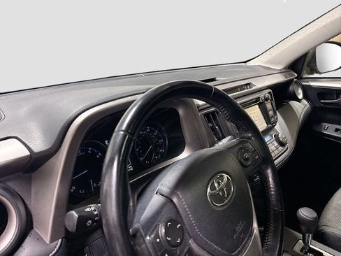 Used 2018 Toyota RAV4 XLE w/ Plus Extra Value Package AWD/4WD image 10