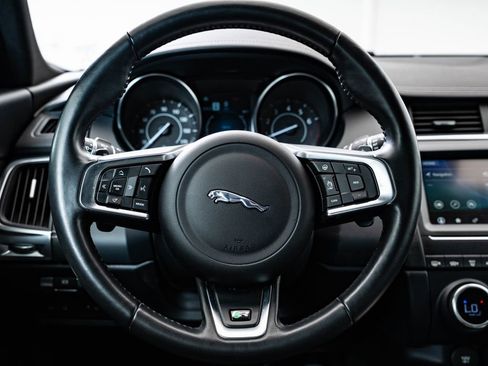Used 2019 Jaguar E-PACE R-Dynamic SE AWD/4WD image 41