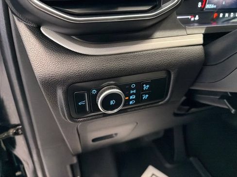 Used 2024 Ford Explorer XLT w/ Equipment Group 202A AWD/4WD image 23